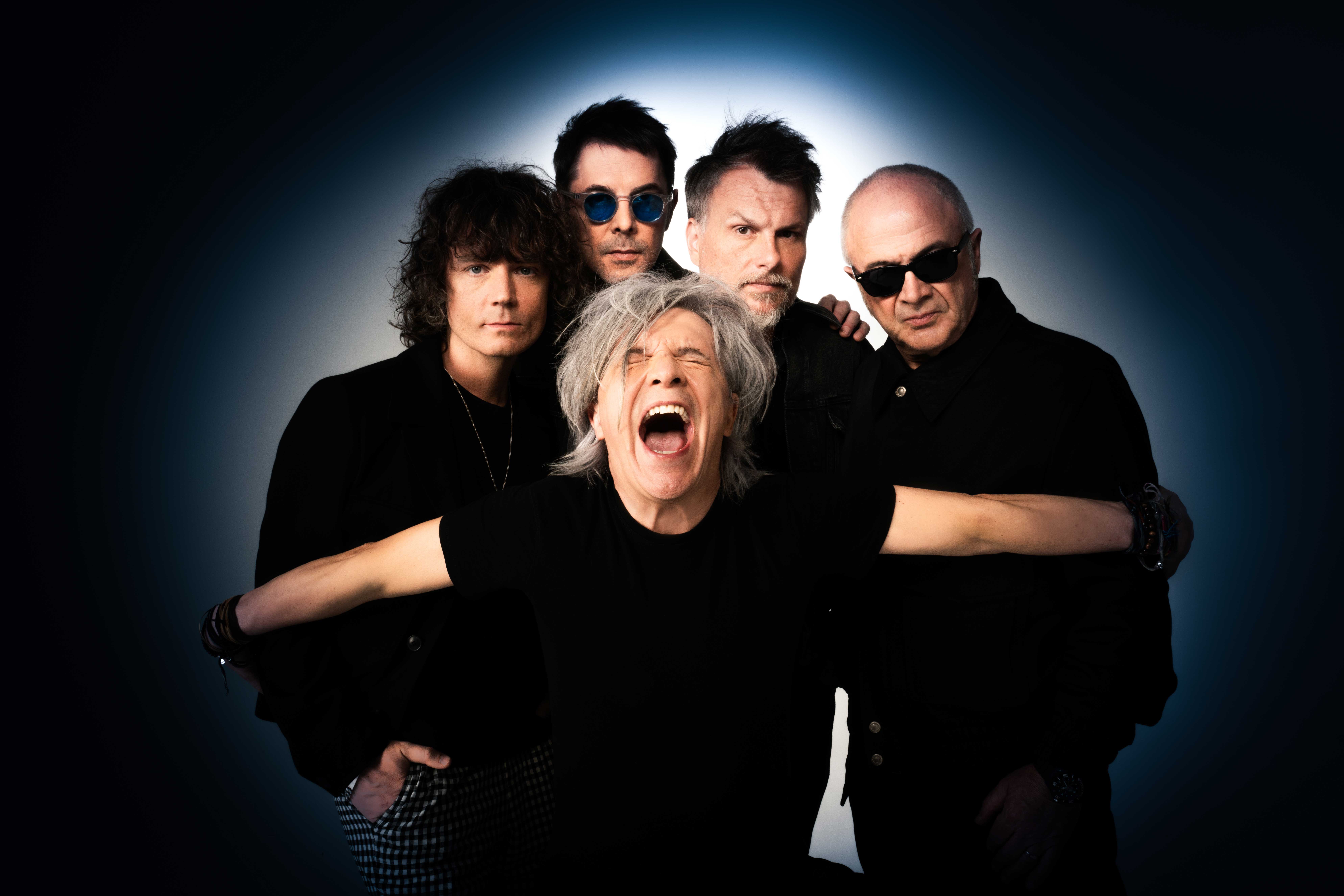 Nuevo single de Indochine junto a Christine and the Queens